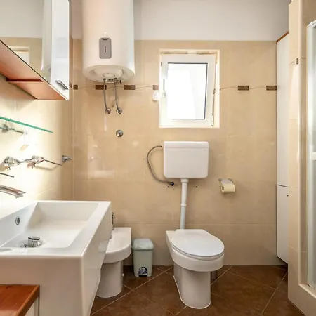 In With House Sea View Apartment *