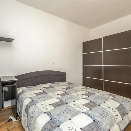 Apartment In With House Sea View *