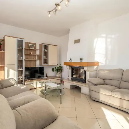 Gorgeous In Appartement Crikvenica
